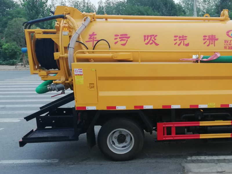 上海地下室主管道清洗疏通清淤（效果好速度快）