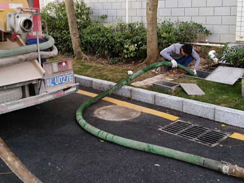 上海疏通马桶.地漏.抽粪、清洗化粪池.高压清洗